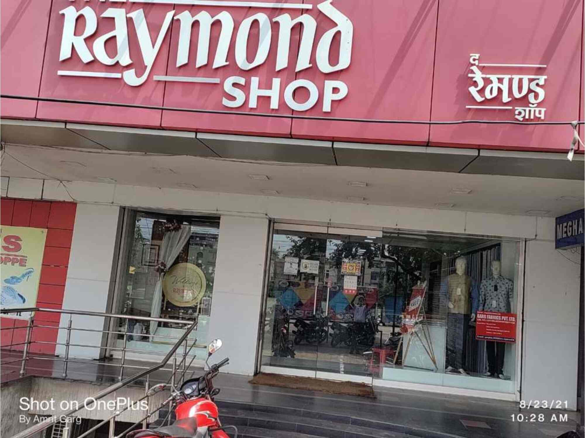 Our_Clients | RAYMOND SHOP